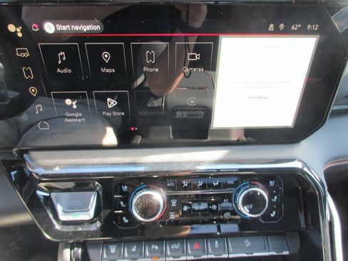 New 2026 GMC Sierra 2500 AT4 w/ AT4 Premium Plus Package AWD/4WD image 20