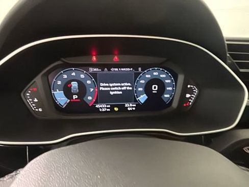 Used 2024 Audi Q3 2.0T Premium AWD/4WD image 18