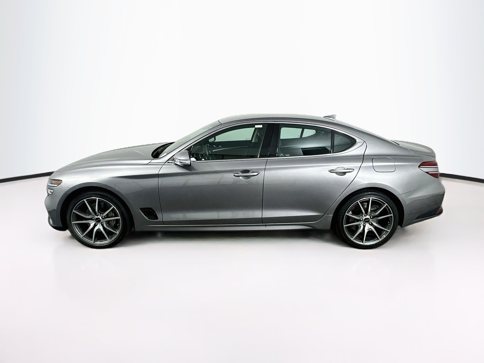 Used 2026 Genesis G70 2.5T RWD image 4