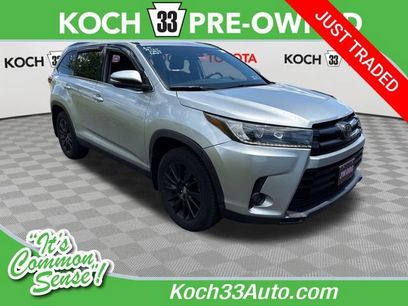 Used 2019 Toyota Highlander SE