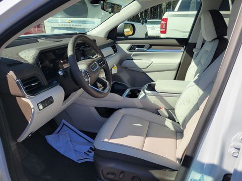 New 2026 GMC Terrain Denali w/ LPO, Floor Liner Package image 21