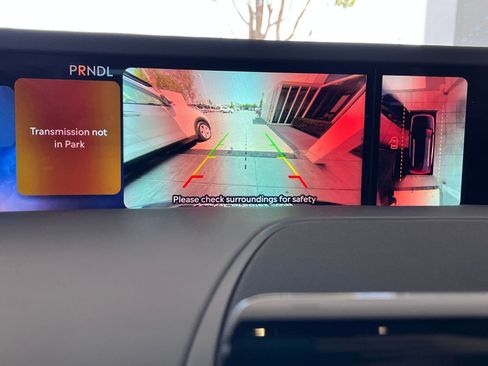 Used 2024 Lincoln Nautilus Premier image 17