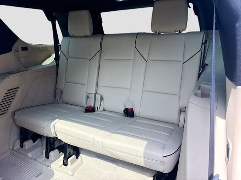 Used 2022 Cadillac Escalade Premium Luxury AWD/4WD image 29