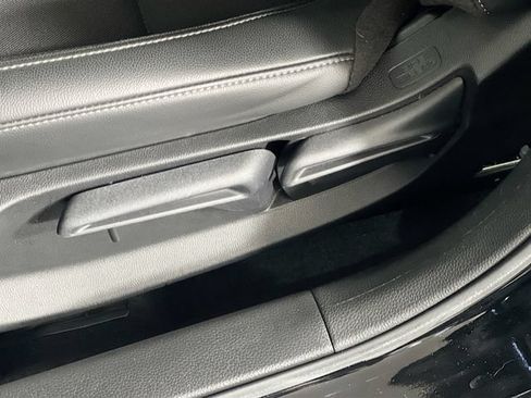 Used 2025 Honda Civic Sport image 13