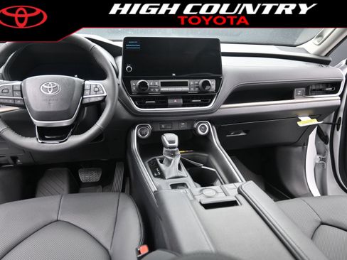 New 2026 Toyota Grand Highlander FWD image 15