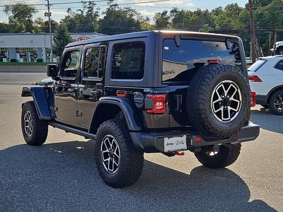 New 2025 Jeep Wrangler Unlimited Rubicon w/ Convenience Group