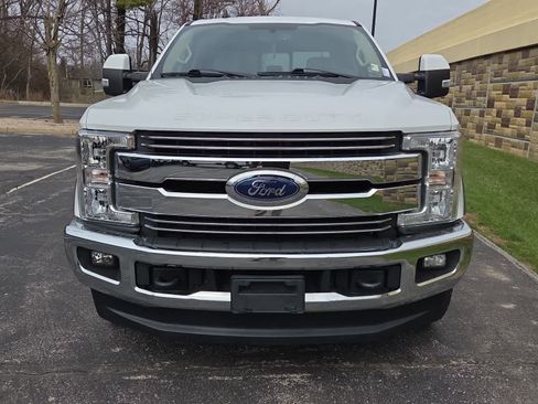 Used 2019 Ford F250 Lariat w/ Lariat Value Package image 4