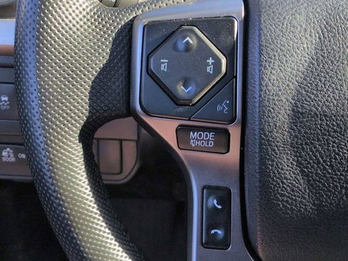 Used 2022 Toyota Tacoma 4x4 Double Cab image 10