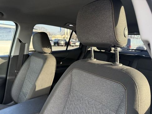 Used 2023 Chevrolet Equinox LT image 7