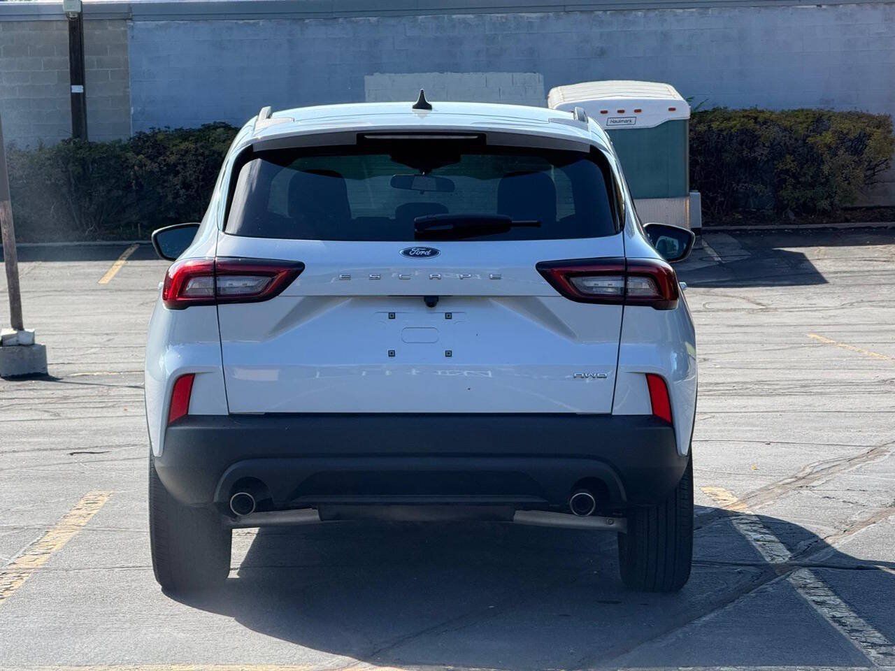 Used 2025 Ford Escape ST-Line Select AWD/4WD image 4