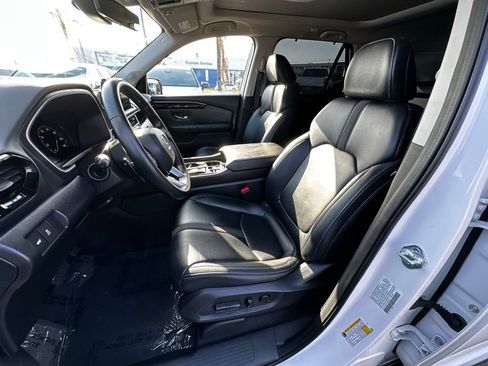 Used 2023 Honda Pilot Touring image 17