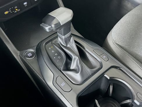 Used 2025 Kia K4 LXS image 25