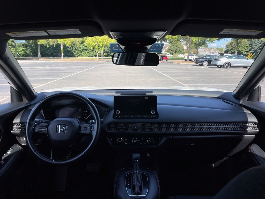 Certified 2025 Honda HR-V Sport image 10