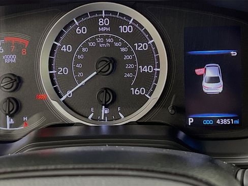 Used 2020 Toyota Corolla LE image 22