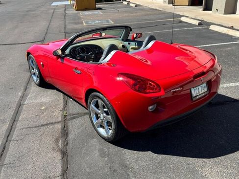 Used 2007 Pontiac Solstice w/ Premium Package image 18