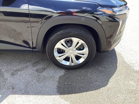 Used 2024 Chevrolet Trax LS FWD image 16