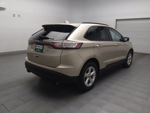 Used 2018 Ford Edge SE image 9