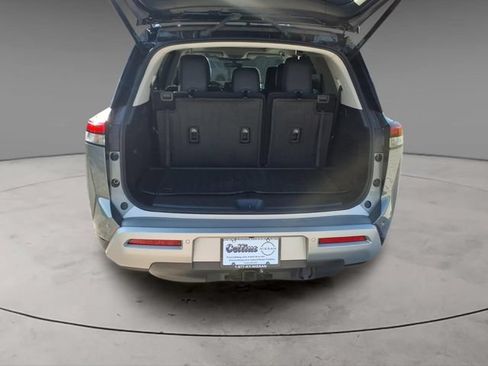 Certified 2024 Nissan Pathfinder Platinum AWD/4WD image 12