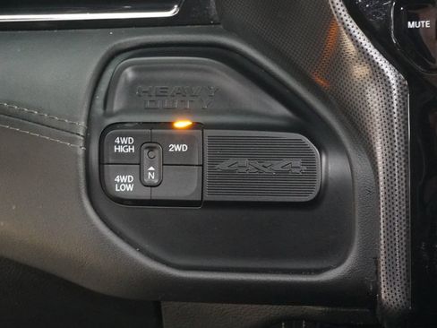 Used 2024 RAM 2500 Limited AWD/4WD image 20