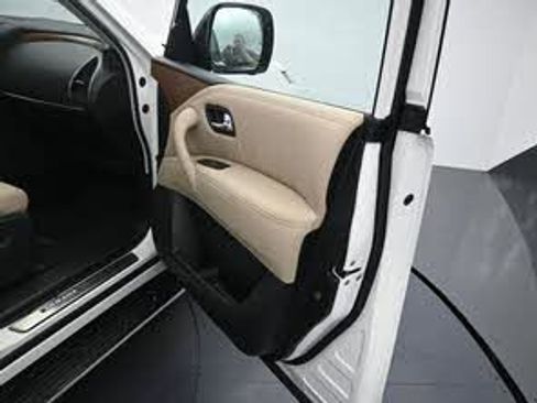 Used 2024 Nissan Armada SL image 22