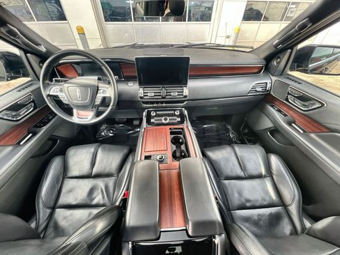 Used 2023 Lincoln Navigator Reserve image 23