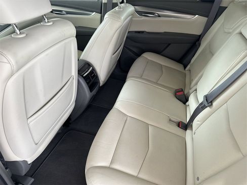 Used 2017 Cadillac XT5 Luxury w/ Driver Awareness Package image 25