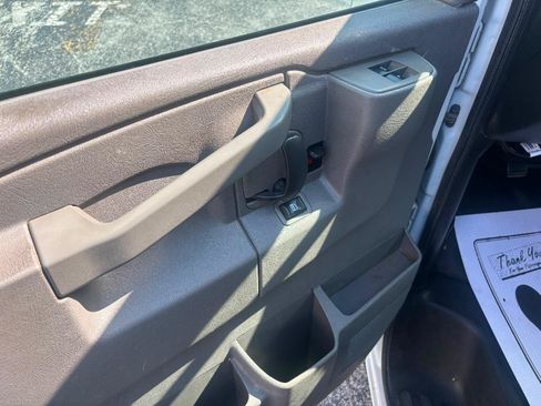 Used 2019 Chevrolet Express 2500 w/ Driver Convenience Package RWD image 12
