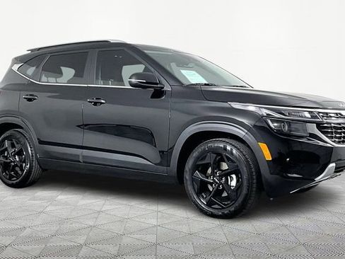 Certified 2026 Kia Seltos EX w/ EX Sunroof Package image 3