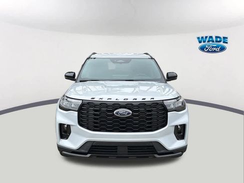 New 2026 Ford Explorer ST-Line image 2