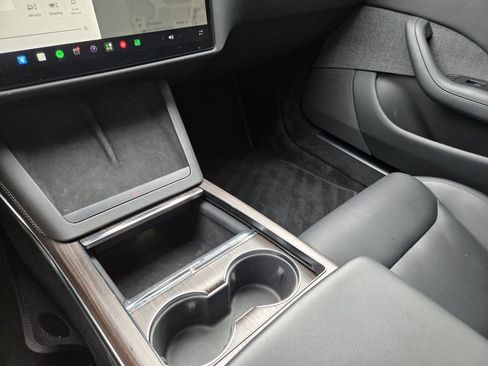 Used 2022 Tesla Model S AWD/4WD image 21