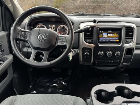 Used 2016 RAM 2500 SLT image 16