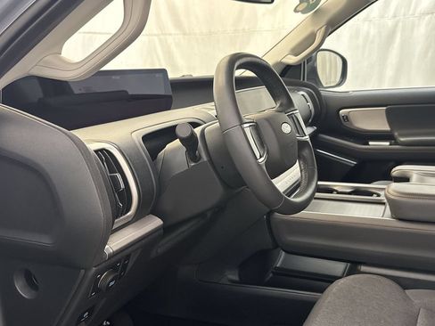 Used 2025 Ford Expedition Active AWD/4WD image 11