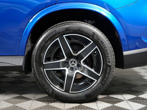 Certified 2025 Mercedes-Benz GLC 300 4MATIC image 10