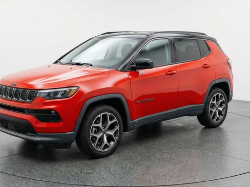 Used 2025 Jeep Compass Limited image 3