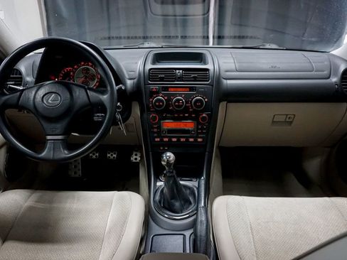 Used 2002 Lexus IS 300 image 28