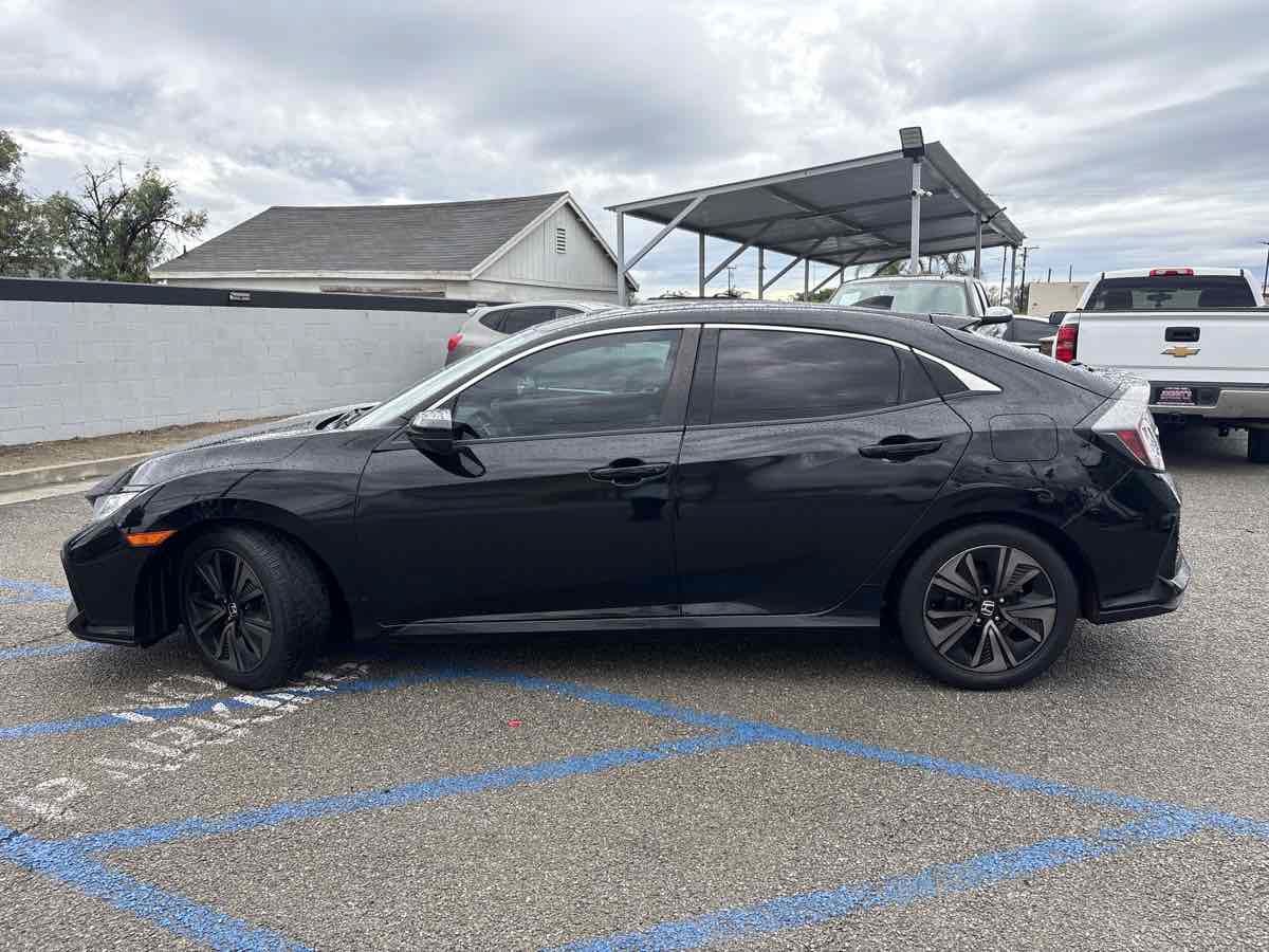 Used 2018 Honda Civic EX image 5