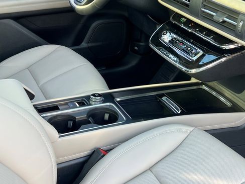 New 2026 Lincoln Corsair Premiere image 10