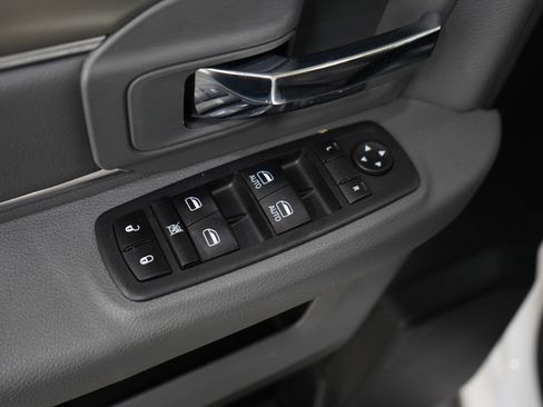 Used 2020 RAM 1500 Classic Warlock AWD/4WD image 18