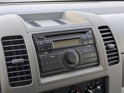 Used 2008 Nissan Frontier SE w/ SE Value Truck Pkg image 12