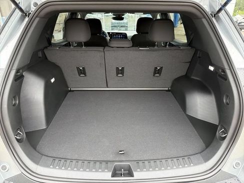 New 2026 Chevrolet Equinox LT w/ Safety and Technology Package FWD image 24