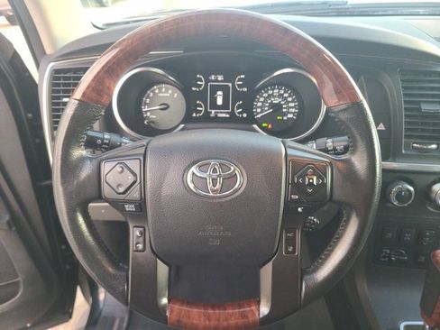 Used 2019 Toyota Sequoia Platinum image 20