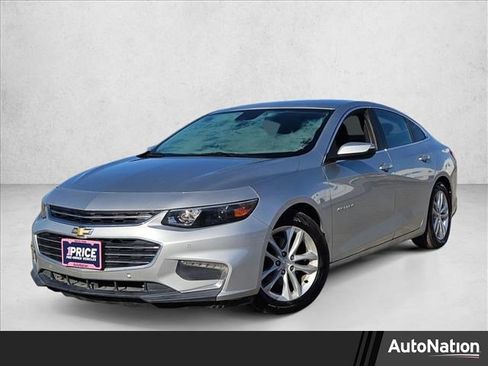 Used 2017 Chevrolet Malibu LT w/ Driver Confidence Package image 1