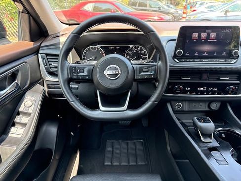 Used 2023 Nissan Rogue SV w/ SV Premium B Package AWD/4WD image 18