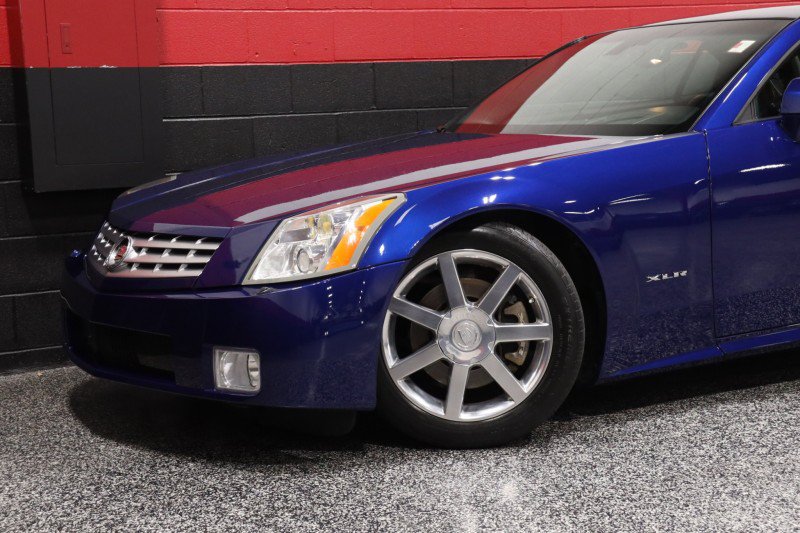 Used 2006 Cadillac XLR RWD image 19