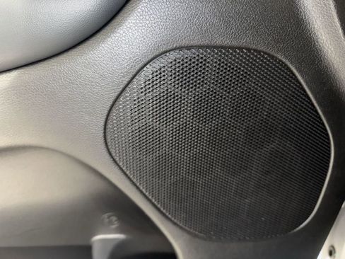 Used 2021 Jeep Grand Cherokee Laredo X image 21