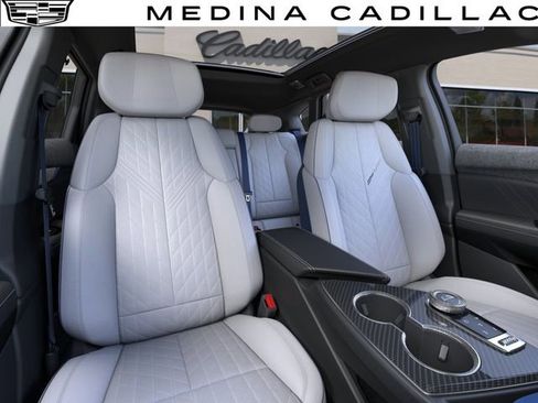 New 2026 Cadillac Optiq V AWD/4WD image 17