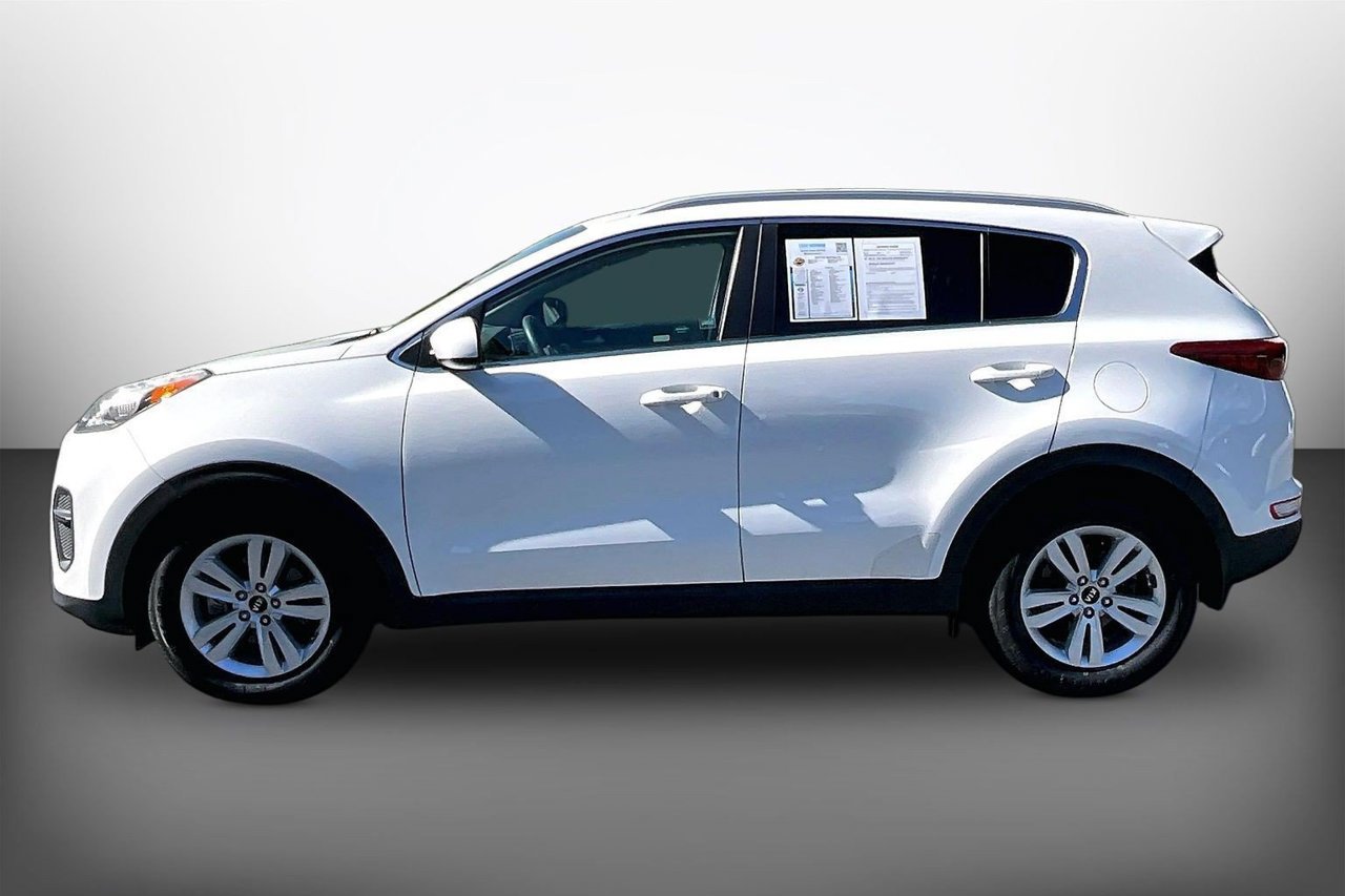 Used 2017 Kia Sportage LX w/ LX Popular Package FWD image 5