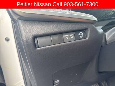 Used 2025 Nissan Kicks SV w/ Illumination Package image 12