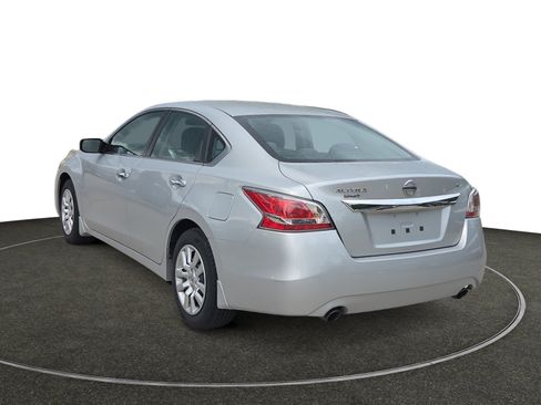 Used 2015 Nissan Altima 2.5 S w/ Power Driver Seat Package FWD image 3