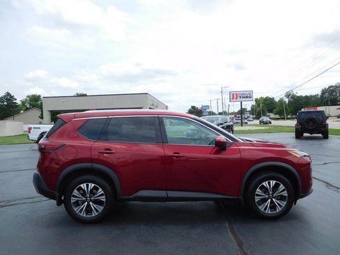 Used 2021 Nissan Rogue SV w/ Premium Package AWD/4WD image 2